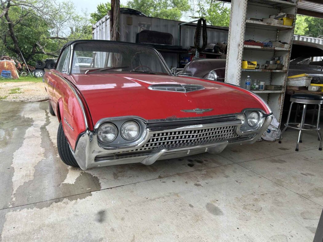 1962 Ford Thunderbird 